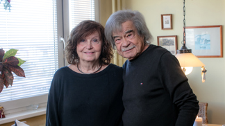 Vítejte ve vánočním bytě zpěváka Petra Rezka: S druhou manželkou si dopřáli každý svůj pokoj