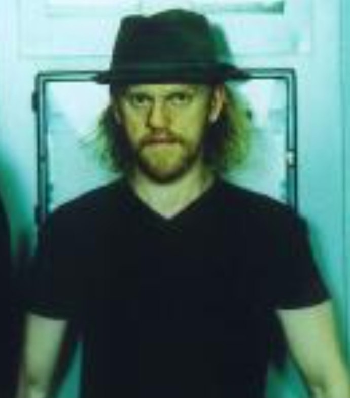 Bylo mu teprve 55 let.