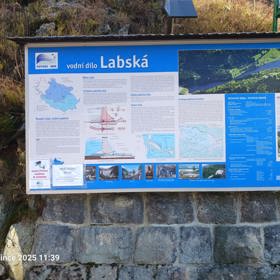 Přehrada Labská sice nabízí led, ale stále je tenký.