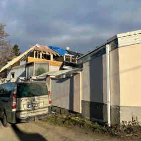 Na Vémolandu stavby pokračují.