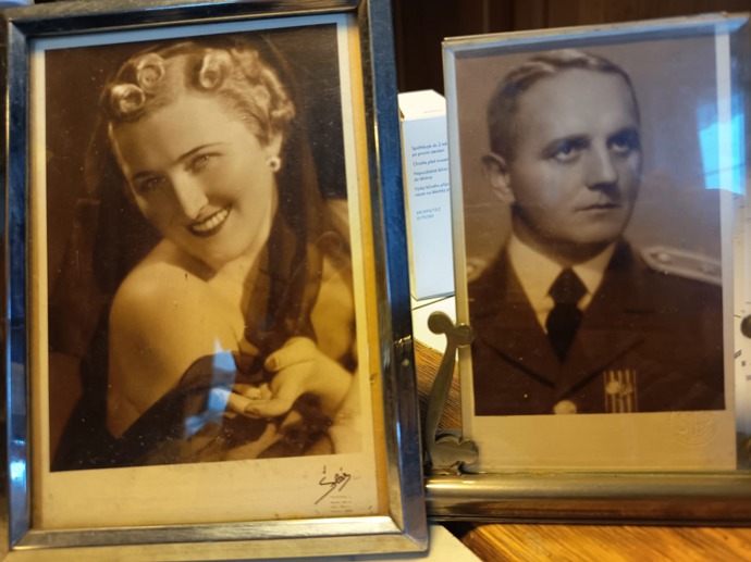 Vzpomínkové fotografie, maminka Jana a tatínek Jan