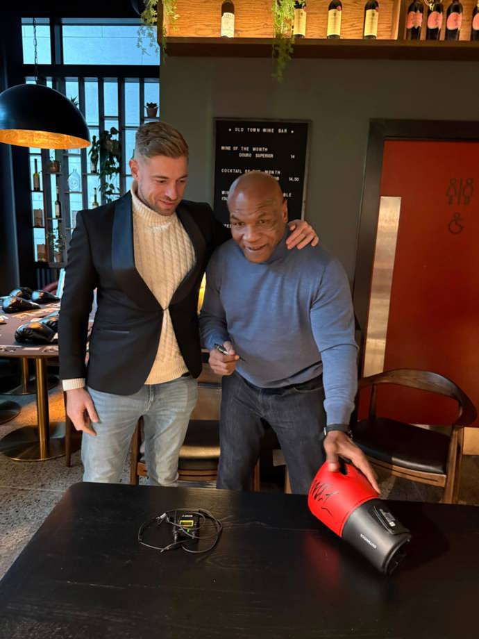 Petr Větrovský s Mikem Tysonem.