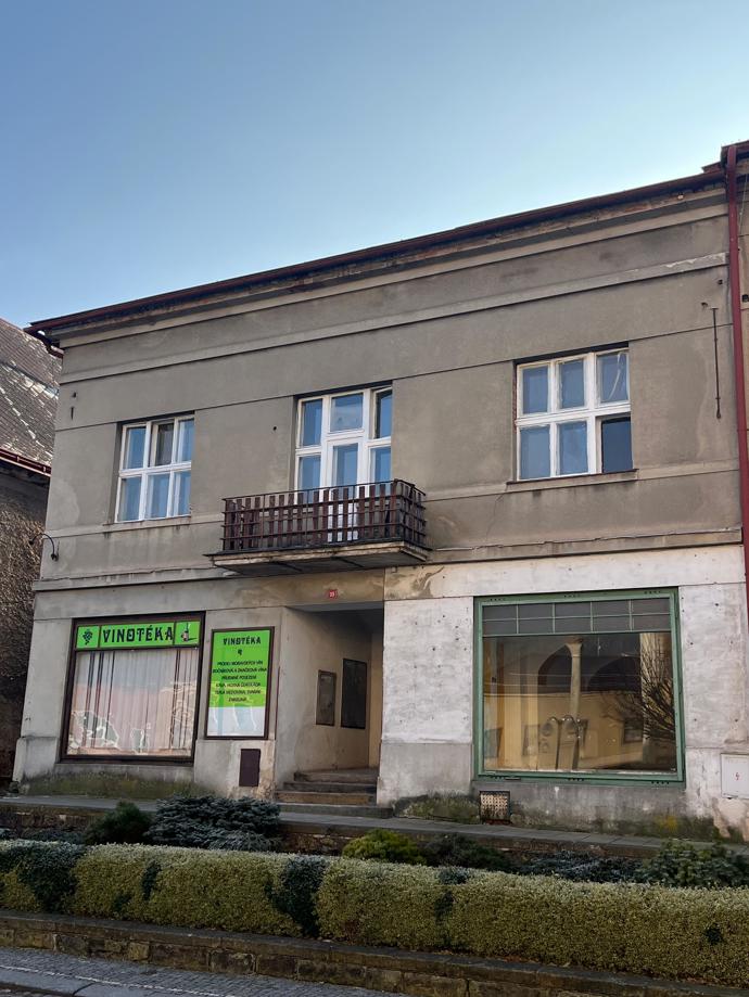 Dům Karlose Vémoly je ve špatném stavu.