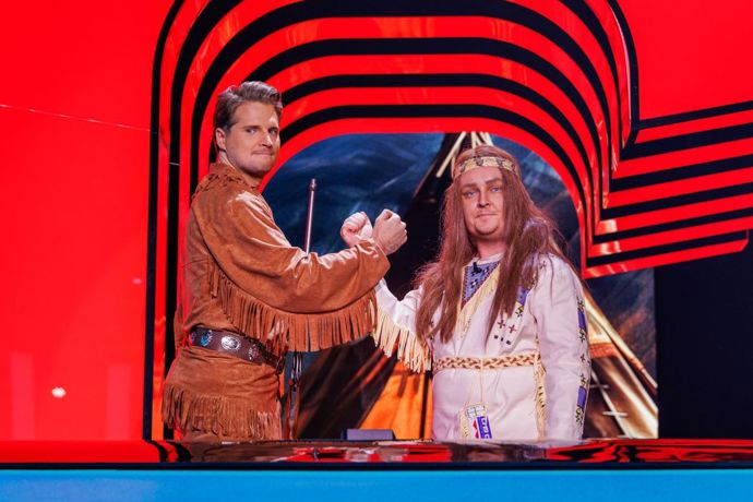 Ve speciálním dílu pořadu Na lovu si Václav zahrál na Vinnetoua. 