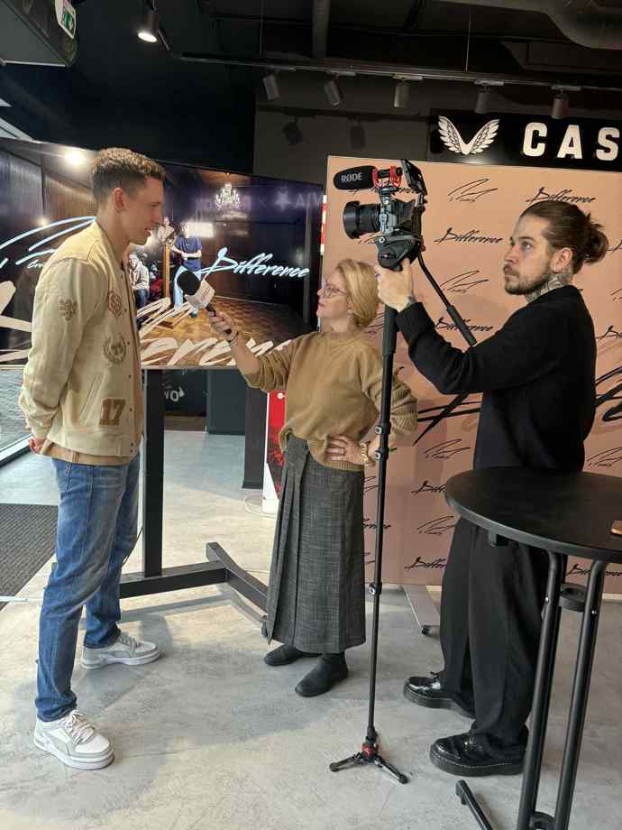 Během rozhovoru pro Lifee Lukáš vysvětloval, co ho inspirovalo k vytvoření charitativního bomberu. 