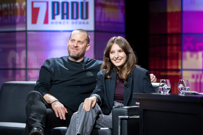 Jakub Prachař řekl Saře ať nespí se svým tehdejším partnernem.