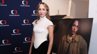 Strávila jsem půl roku na psychiatrii, popsala Elizaveta Maximová přípravu na roli v dramatu Máma