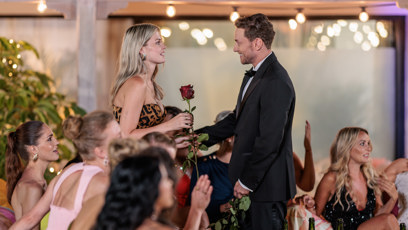 FOTO: Martin Dubovický předal svou první růži.