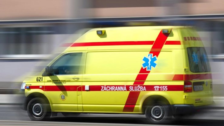 Sedmileté dítě z Ostravska zranila petarda v obličeji. Chlapeček skončil v nemocnici 