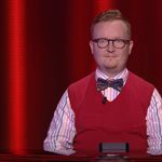 Pan Lišák proslul svými zrzavými vlasy, motýlky a barevnými vestičkami. 