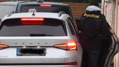 FOTO: Karlose Vémolu odvezli.