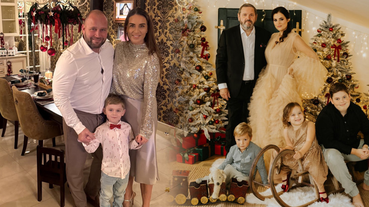 Celebrity se pochlubily vánočními fotkami.