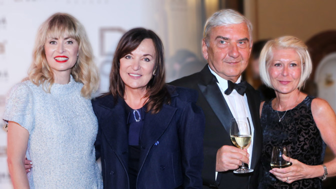 Třídění šatníku slavných: Zuzana Donutilová provětrala skříň manžela, Beata Rajská vyhazovala u snachy Lucie