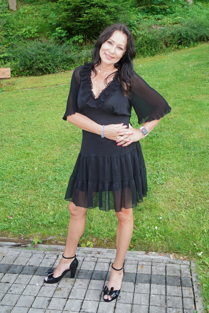 Na akci Anděl mezi zdravotníky nazula zpěvačka pořádně vysoké podpatky. 