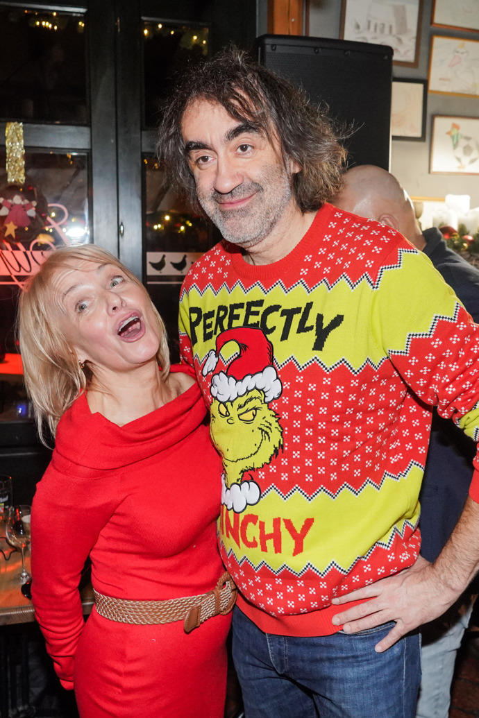 Jakub Kohák svým vánočním svetrem s Grinchem všechny pobavil. 