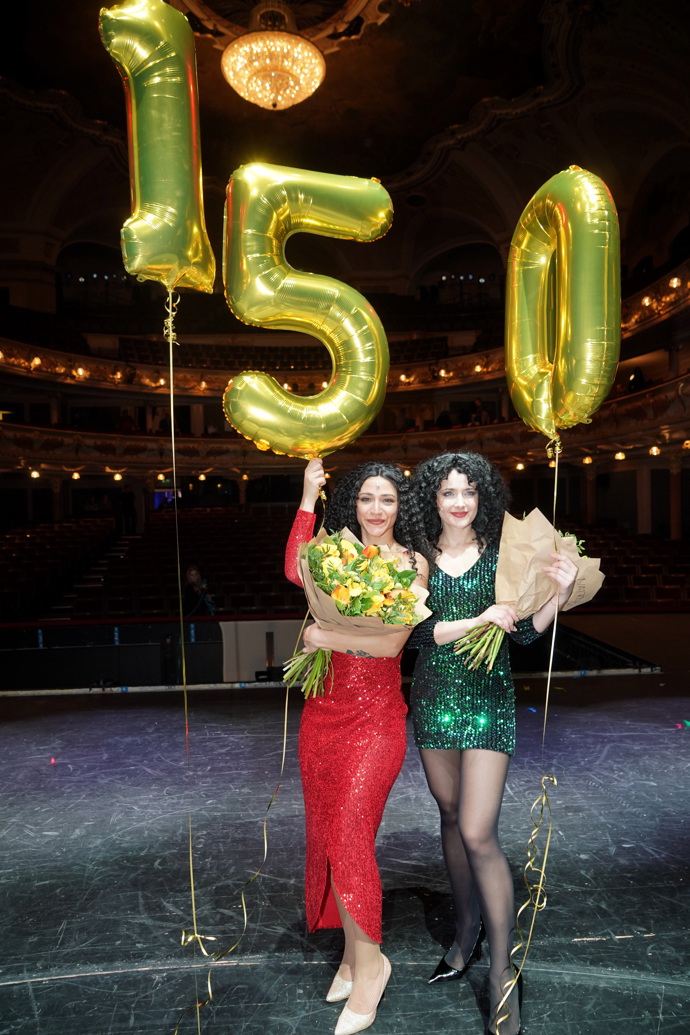 Opulentní budova Hudebního divadla Karlín vás nadchne svou atmosférou. 