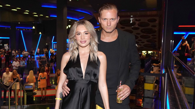 Rika a Stanislav spolu čekají prvního potomka. Příliš láskyplně ale nepůsobí. 