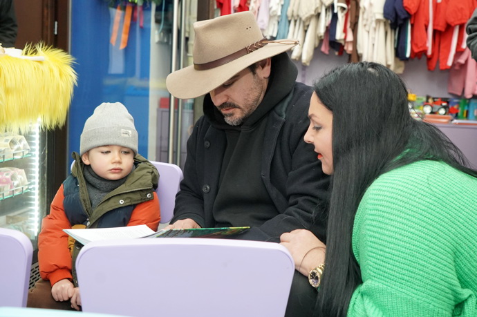 Vojtěch Kotek přivedl na akci svou rodinu včetně syna Huberta. 