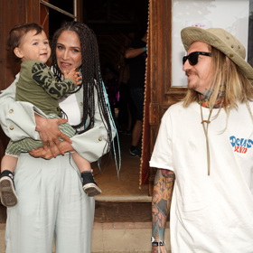 U stromečku nebude chybět ani Evin partner Přemek Forejt. 