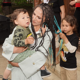 Eva Burešová je mámou dvou synů a k čertům rovněž přistupuje opatrně. 