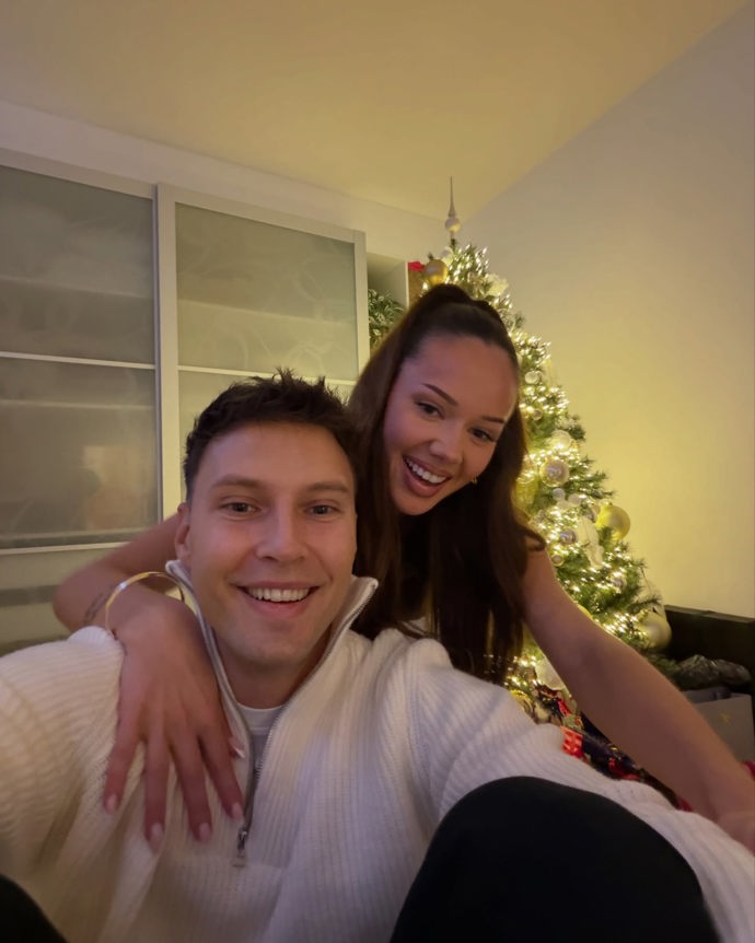 Pítr s Gábi ukázali stromeček. 