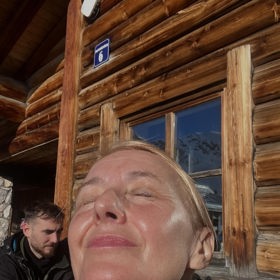 Na vrcholu hory sluníčko hřeje nejvíce.