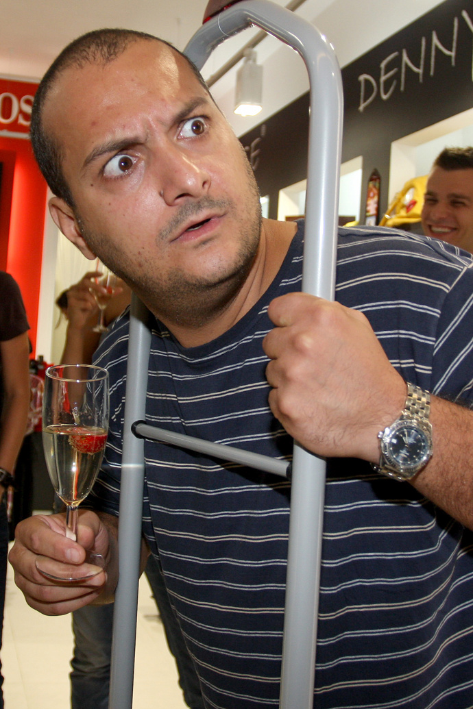 V roce 2008 se Patrik dostal do svízelné situace, ze které se mu nedařilo dostat. 