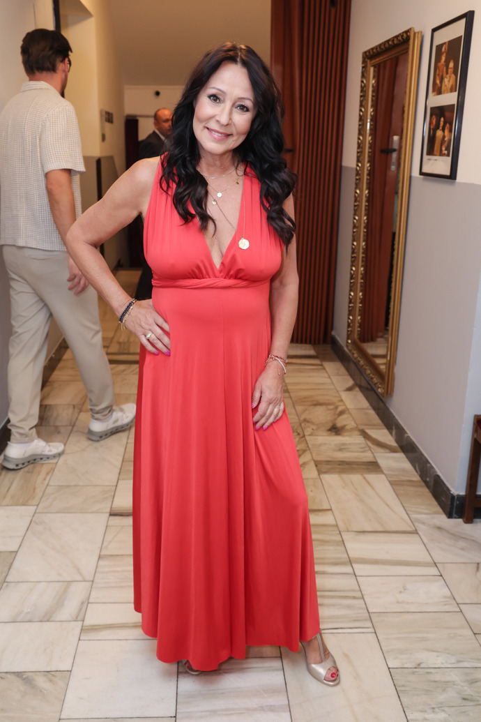 Na finále soutěže Muž roku oblékla Heidi Janků rudé šaty s pořádně hlubokým výstřihem.