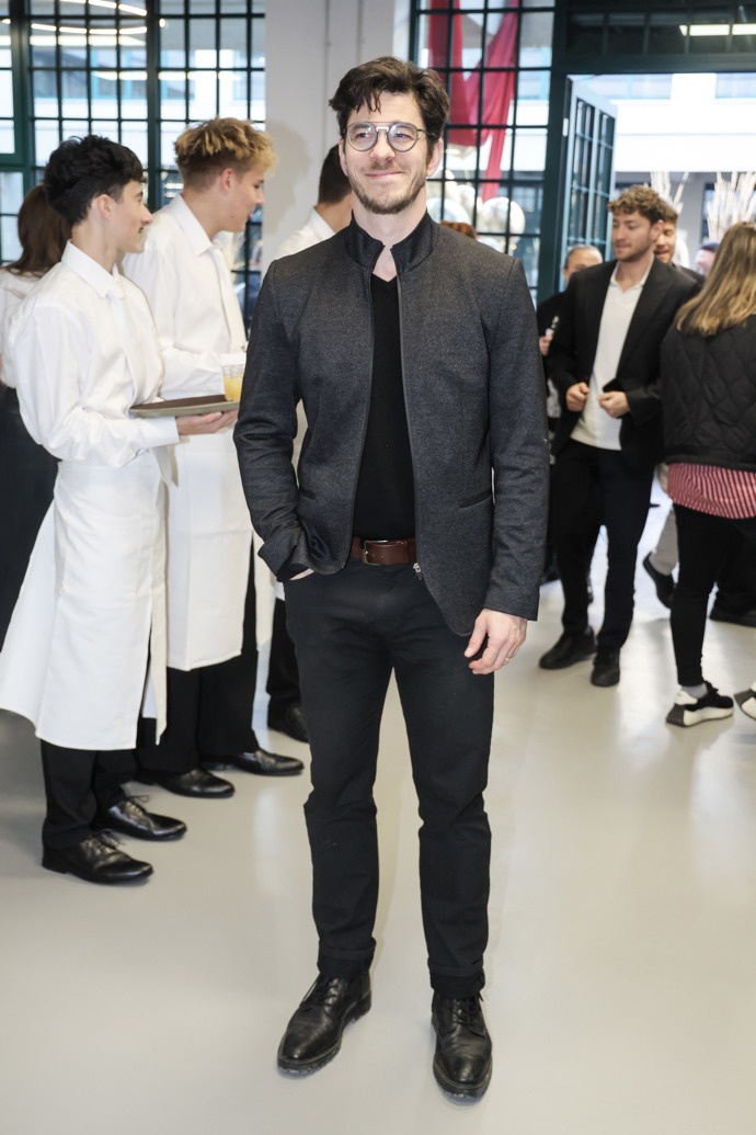 Zlatou střední cestu volí herec Marek Adamczyk.