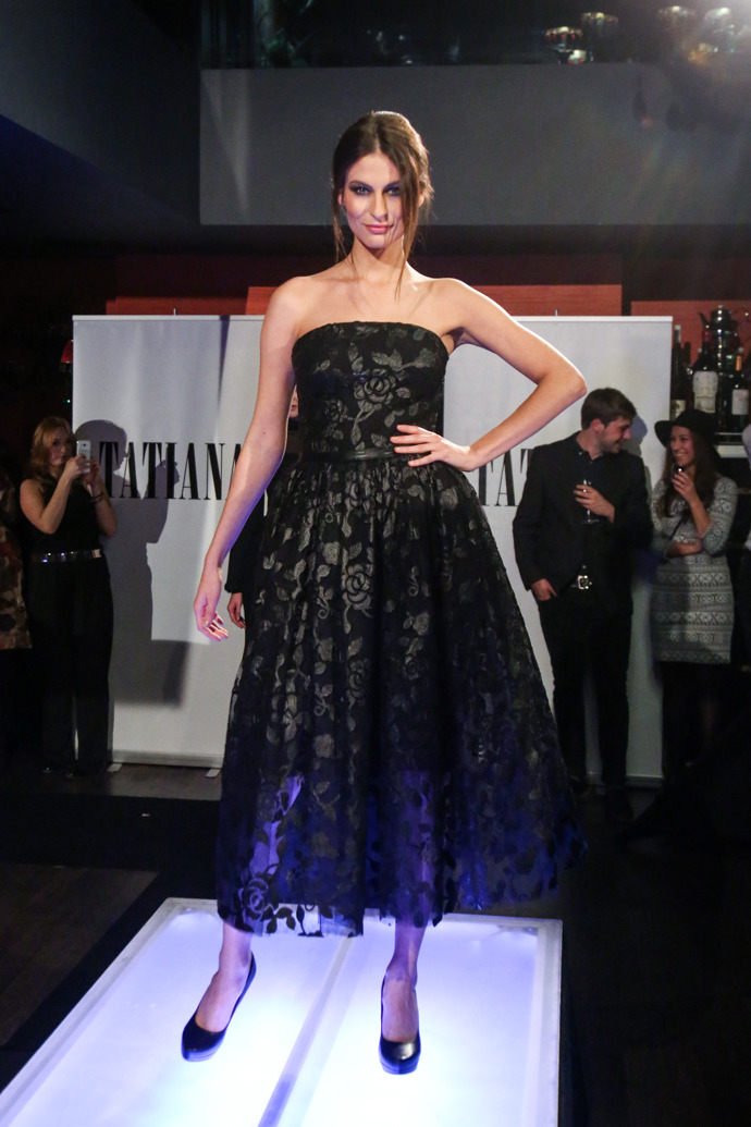 Tatiana dává přednost černé a jednoduchým liniím. Tvrdí, že Češky už se módně zlepšují, ale pořád mají co dohánět.