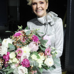 Pokud zůstane zbytek look minimalistický, můžete si dovolit i nepřehlédnutelný detail v podobě mašle...