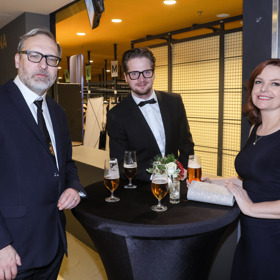 Takhle to lovcům slušelo na letošním předávání cen Český slavík.