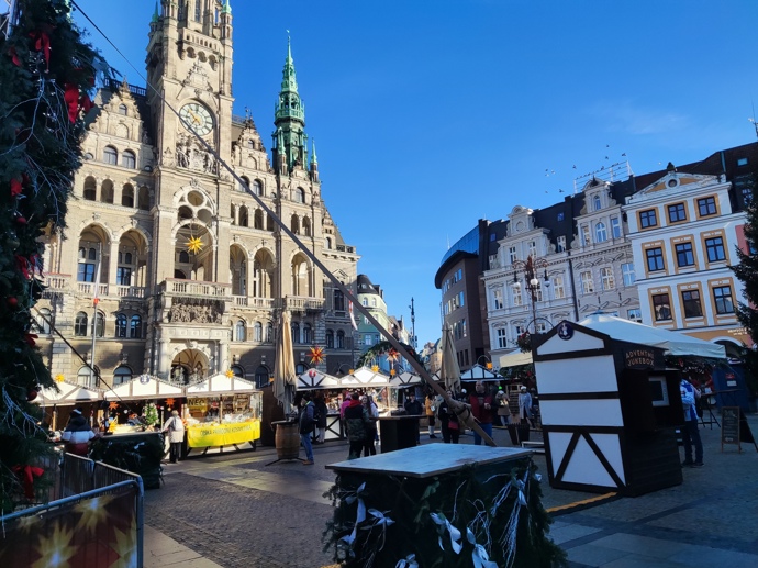 Liberecká radnice dodává trhům na důstojnosti i dobovosti.