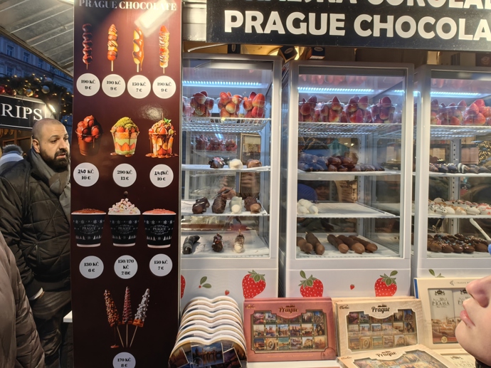 Stánky na Staroměstském náměstí.