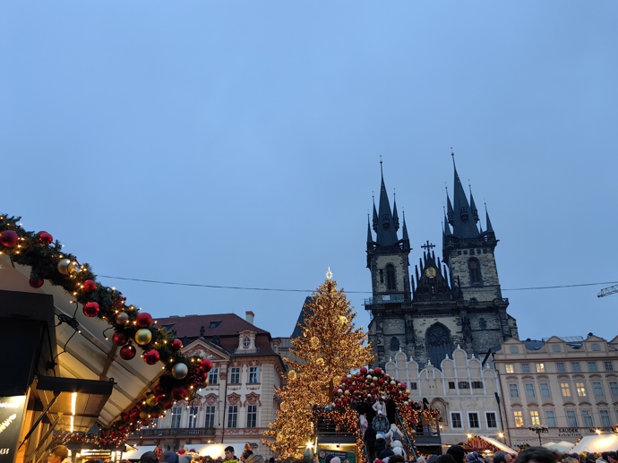 Vánoční trhy na Staroměstském náměstí.