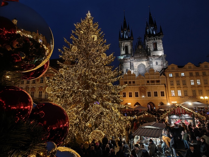 Vánoční trhy na Staroměstském náměstí.