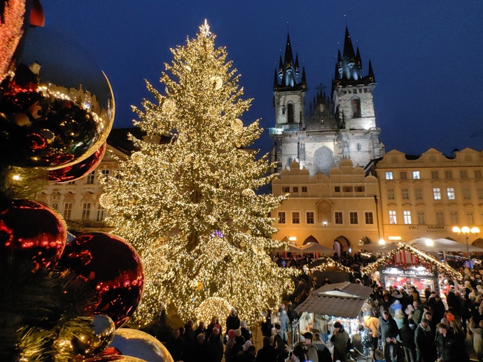 Vánoční trhy na Staroměstském náměstí.