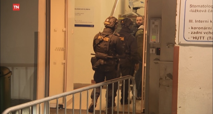 Karlos Vémola na předoperační kontrole ve VFN.