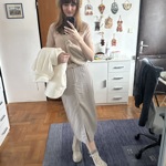 Look tvoří 6 kousků ze 4 různých obchodů, jen boty a ponožky už redaktorka měla ve svém šatníku a botníku předtím.