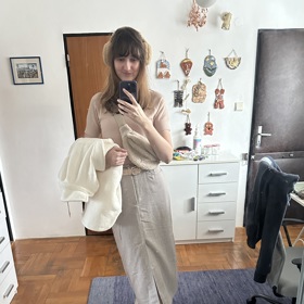 Look tvoří 6 kousků ze 4 různých obchodů, jen boty a ponožky už redaktorka měla ve svém šatníku a botníku předtím.