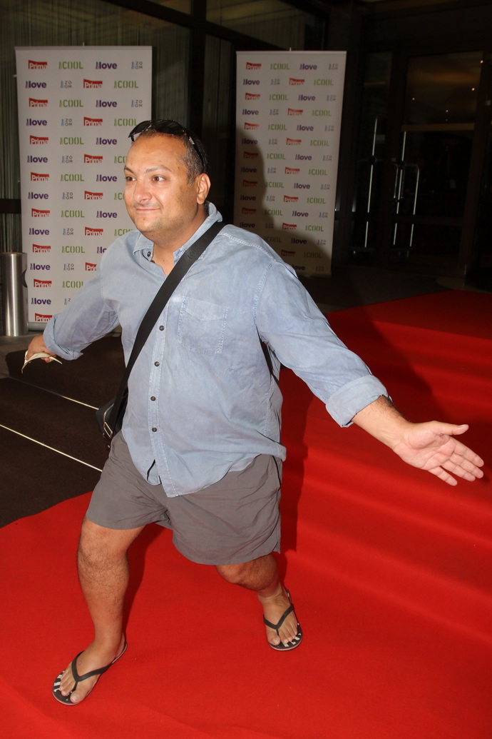 Červený koberec si dokázal Patrik Hezucký naprosto podmanit - i v žabkách. 