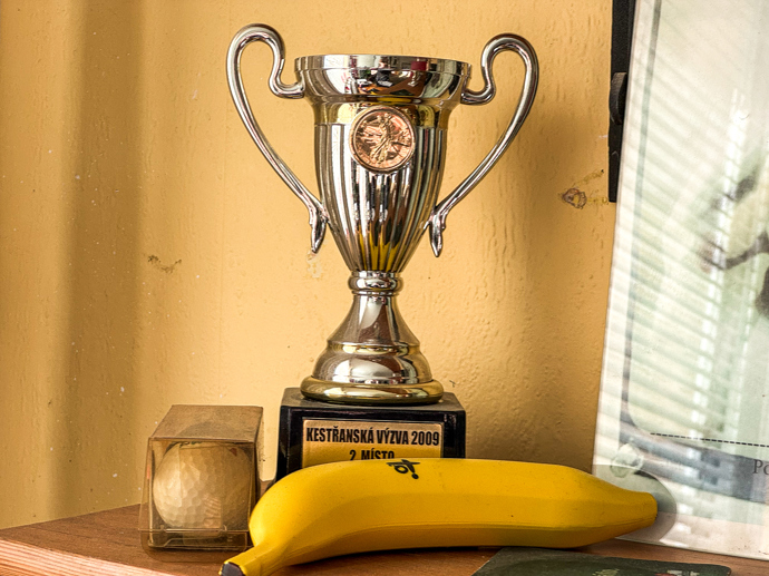 Pohár za vítězství v jednom z golfových turnajů