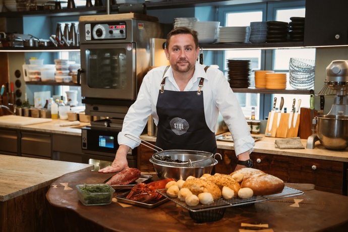 Jan Punčochář zaměstnal Ave.