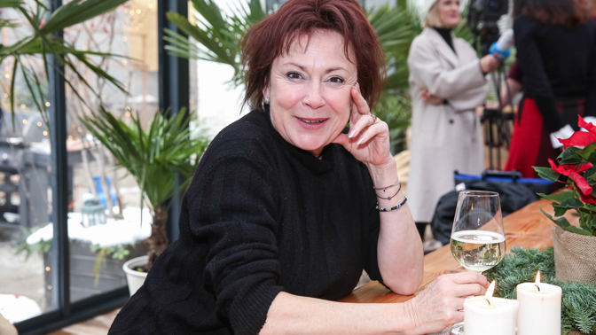 Stačilo málo a byla z ní první dáma. Herečka Ilona Svobodová si ale místo Miloše Zemana vybrala svoji životní lásku