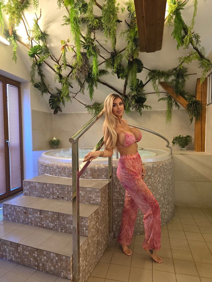 Lela Ceterová ukázala postavu. 