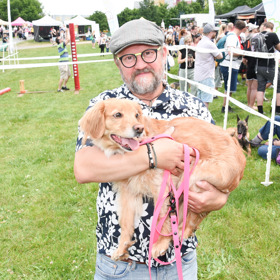 Několikrát mu také šlo o život. Například při autonehodě, při níž zemřel jeho kolega z divadla.