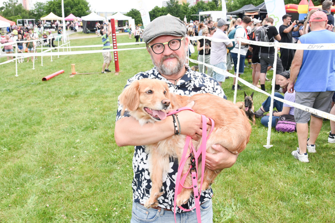 Několikrát mu také šlo o život. Například při autonehodě, při níž zemřel jeho kolega z divadla.