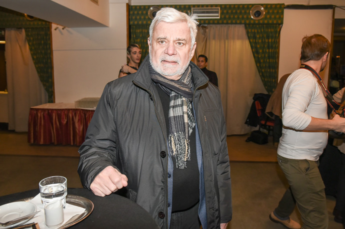 Herecká legenda ráda sahá po šálách.