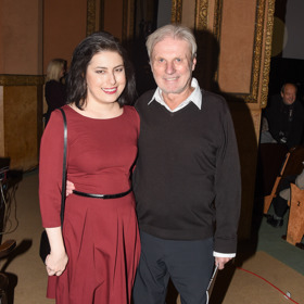 Svoji dceru Viktorii podporuje v televizní soutěži Na lovu. 