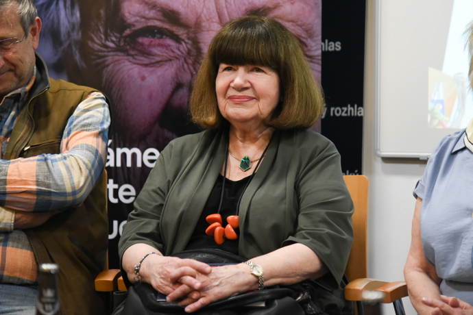 Uršula Kluková nedávno bojovala se zlomeninou krčku, a to po napadení psy.